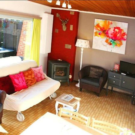 Вилла Chalet Des Coucous Waulsort Экстерьер фото
