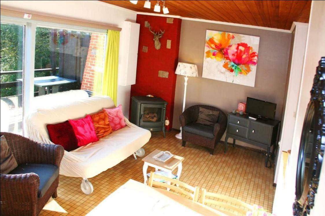 Вилла Chalet Des Coucous Waulsort Экстерьер фото